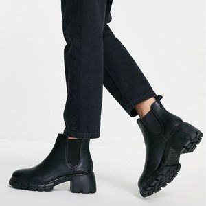 Steve Madden Howler chunky heeled boots in black leather